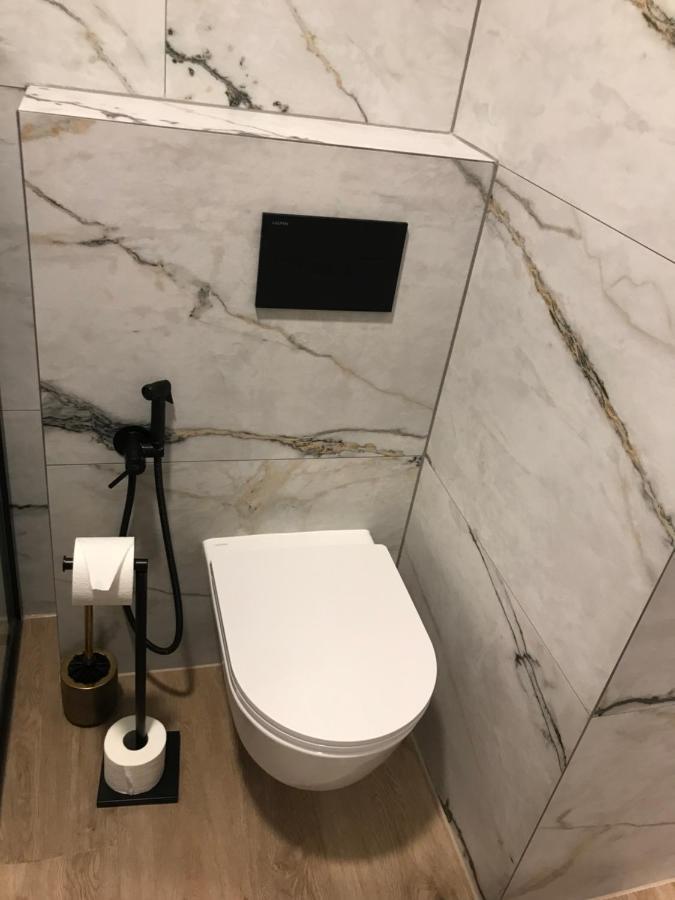 J4 With Terrace Apartment *